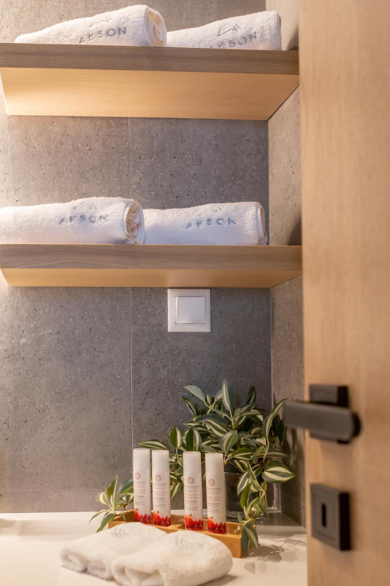 Aeson Premium Living Aparthotel Volos Exterior photo