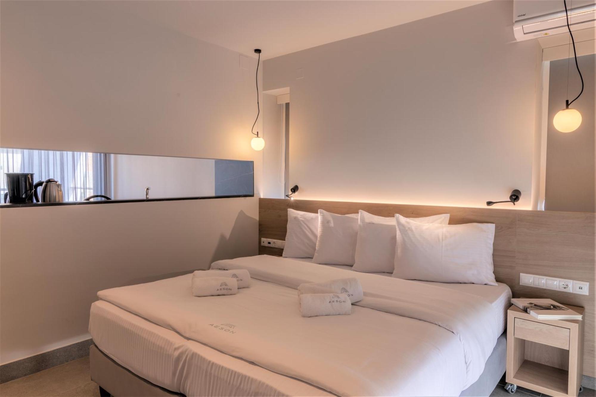Aeson Premium Living Aparthotel Volos Exterior photo