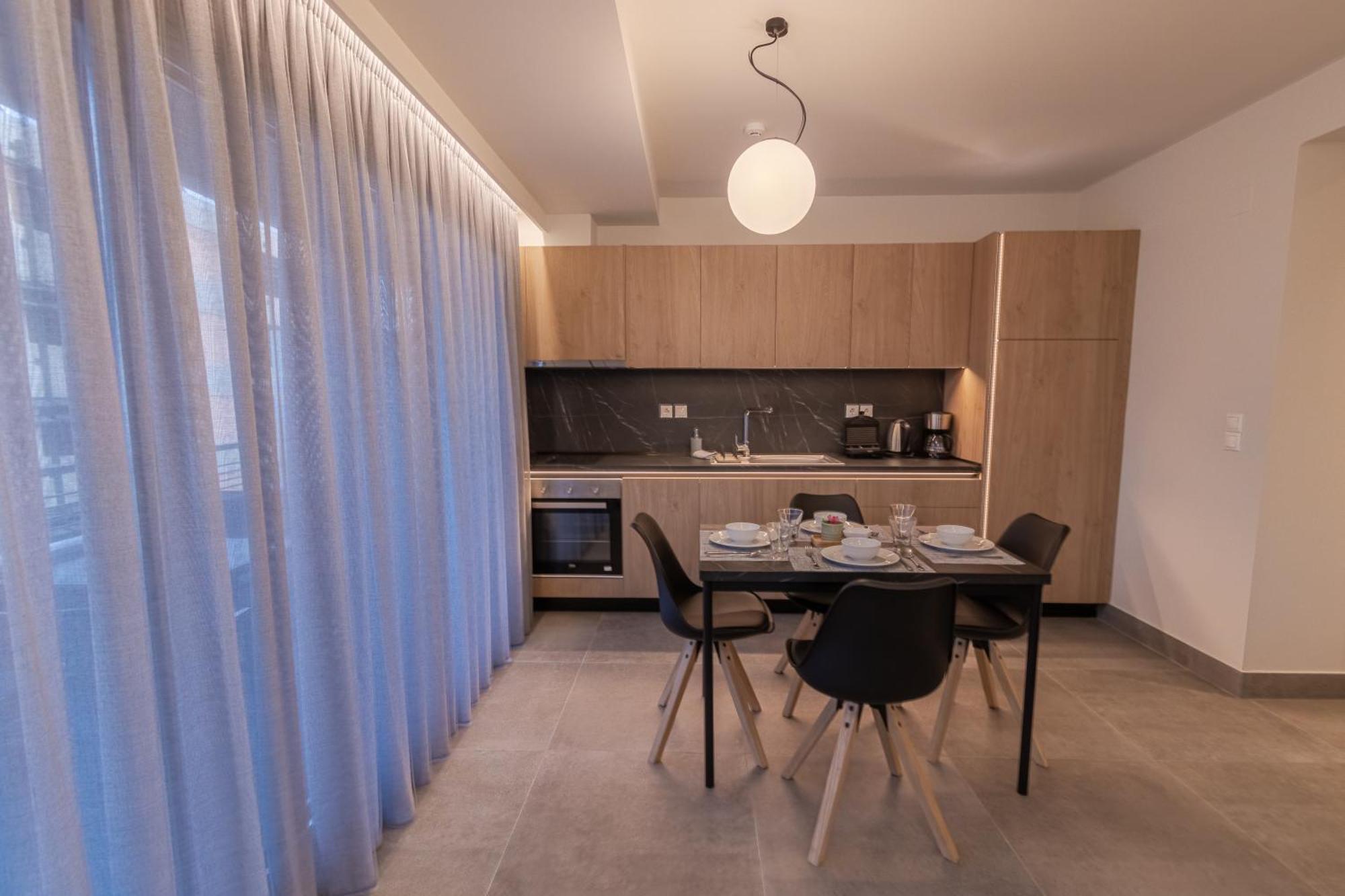 Aeson Premium Living Aparthotel Volos Exterior photo