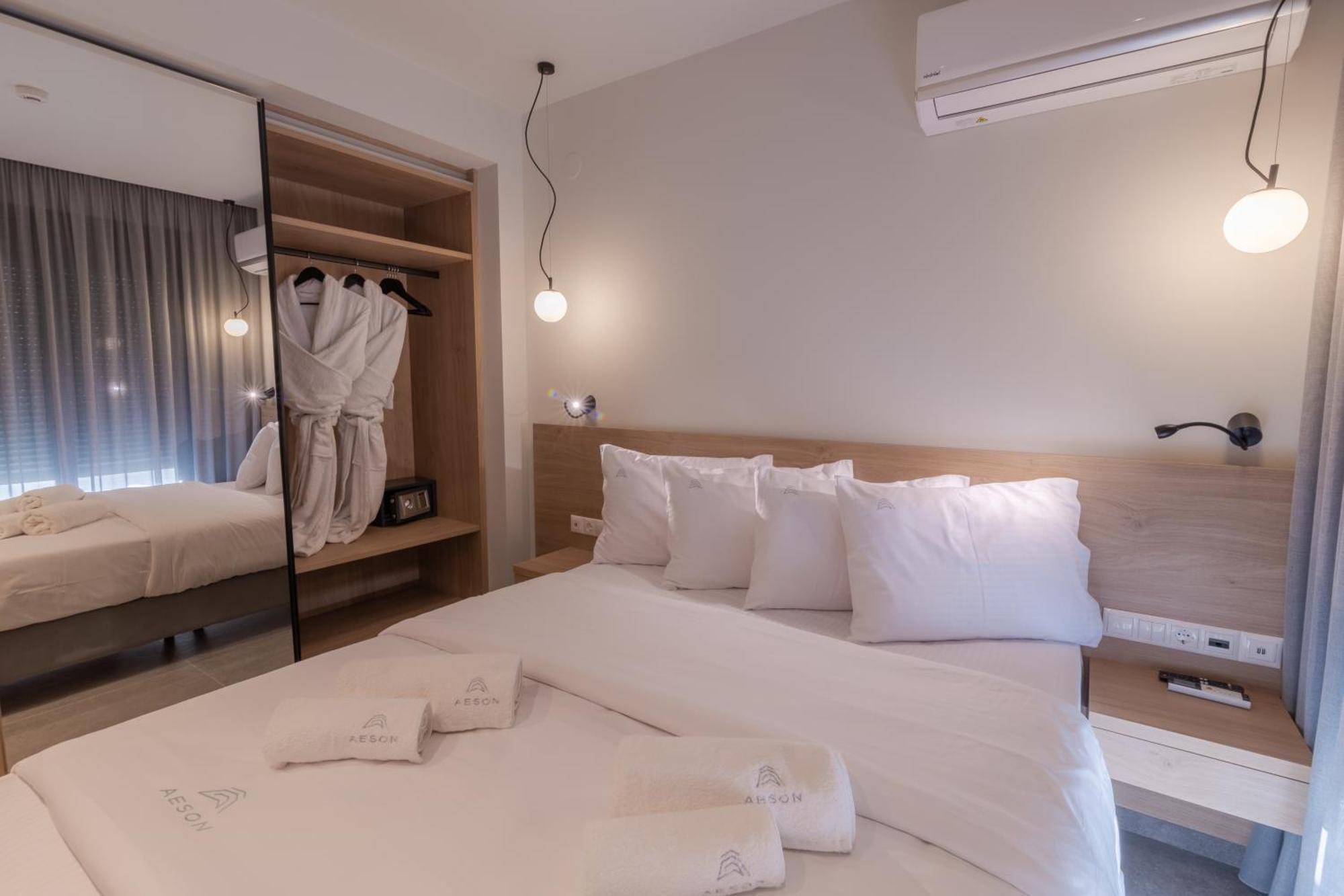 Aeson Premium Living Aparthotel Volos Exterior photo